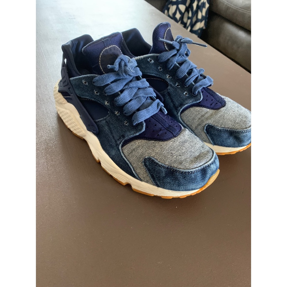 Blue Nike Huranches